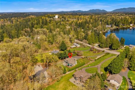 31015 W Lake Morton Drive SE Kent WA 98042
