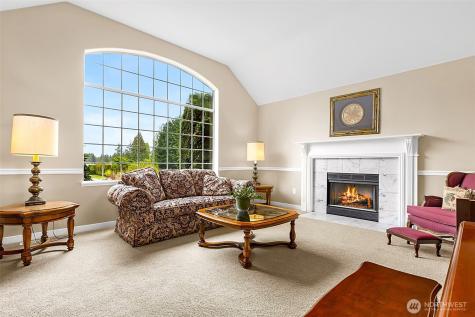 31015 W Lake Morton Drive SE Kent WA 98042