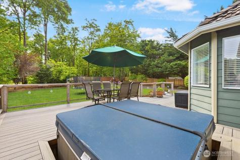 31015 W Lake Morton Drive SE Kent WA 98042