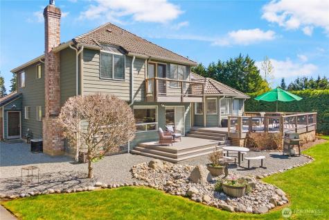 31015 W Lake Morton Drive SE Kent WA 98042