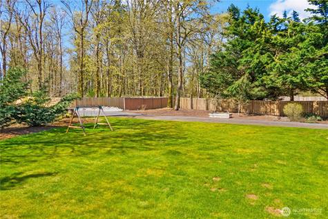 31015 W Lake Morton Drive SE Kent WA 98042