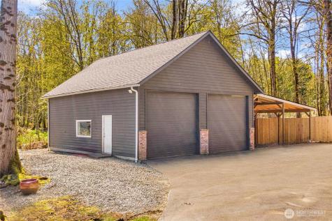 31015 W Lake Morton Drive SE Kent WA 98042
