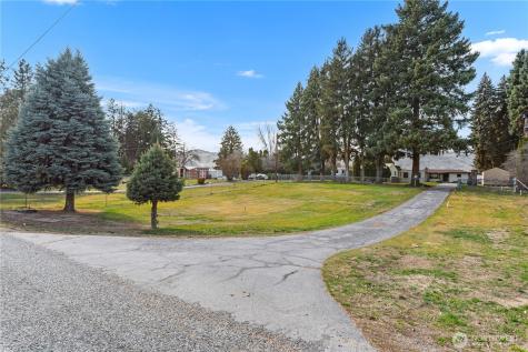 2434 NW Alan Avenue East Wenatchee WA 98802