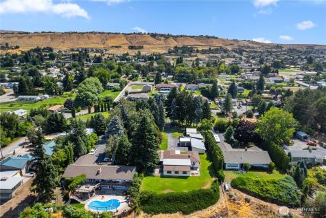 2434 NW Alan Avenue East Wenatchee WA 98802