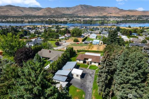 2434 NW Alan Avenue East Wenatchee WA 98802