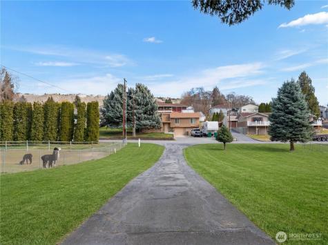 2434 NW Alan Avenue East Wenatchee WA 98802