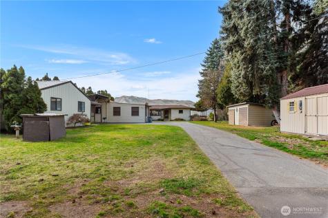 2434 NW Alan Avenue East Wenatchee WA 98802