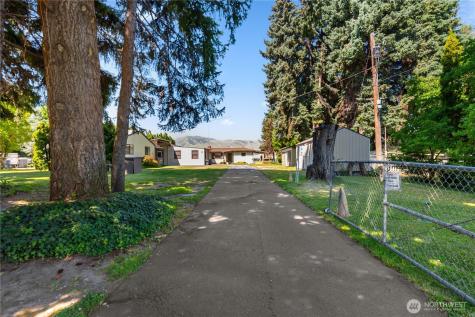 2434 NW Alan Avenue East Wenatchee WA 98802