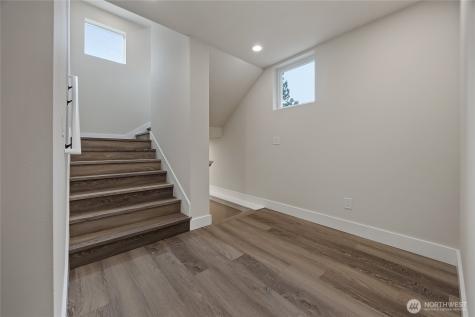 910 15th Avenue Seattle WA 98122