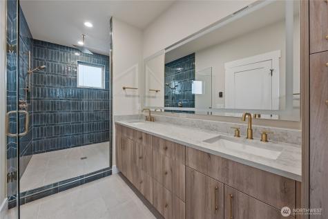 910 15th Avenue Seattle WA 98122