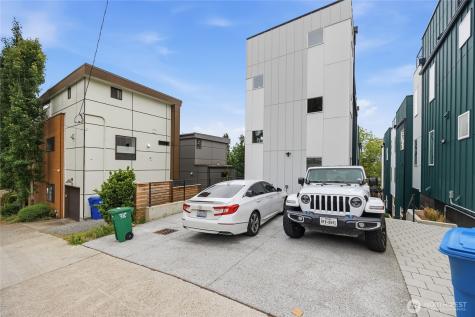 910 15th Avenue Seattle WA 98122