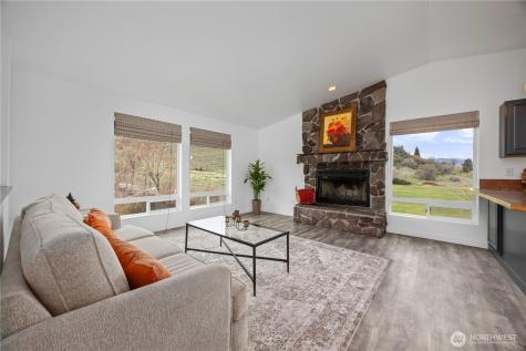 109 Nelmida Lane Chelan WA 98816