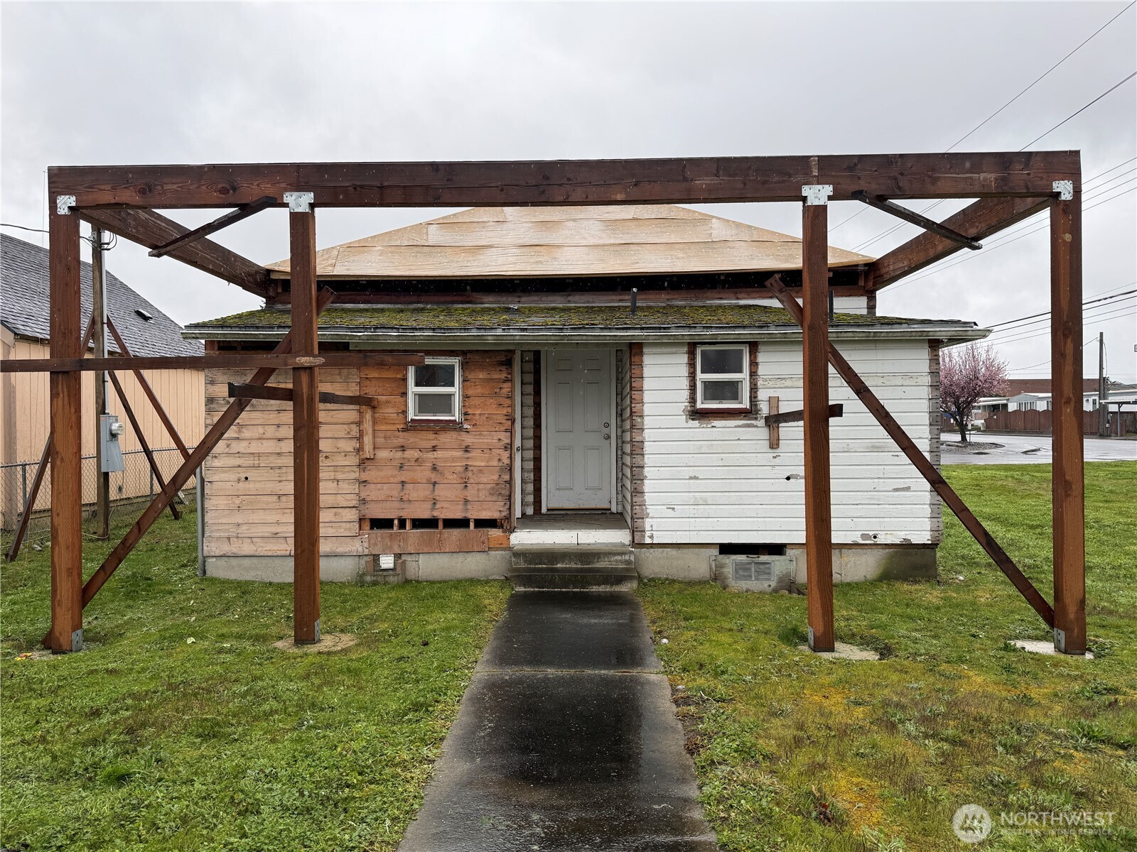 490 W Spruce Street Sequim WA 98382