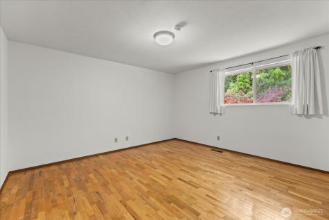 1007 174th Avenue NE Bellevue WA 98008