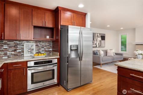5005 136th Place SE Bellevue WA 98006