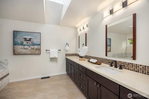 5005 136th Place SE Bellevue WA 98006