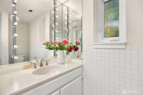 5005 136th Place SE Bellevue WA 98006