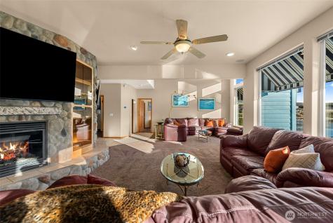 231 Key Lane Chelan WA 98816