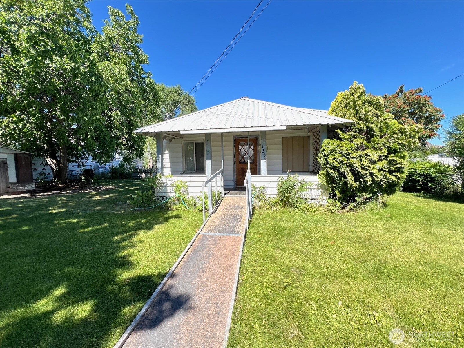 1320 Dogwood Oroville WA 98844
