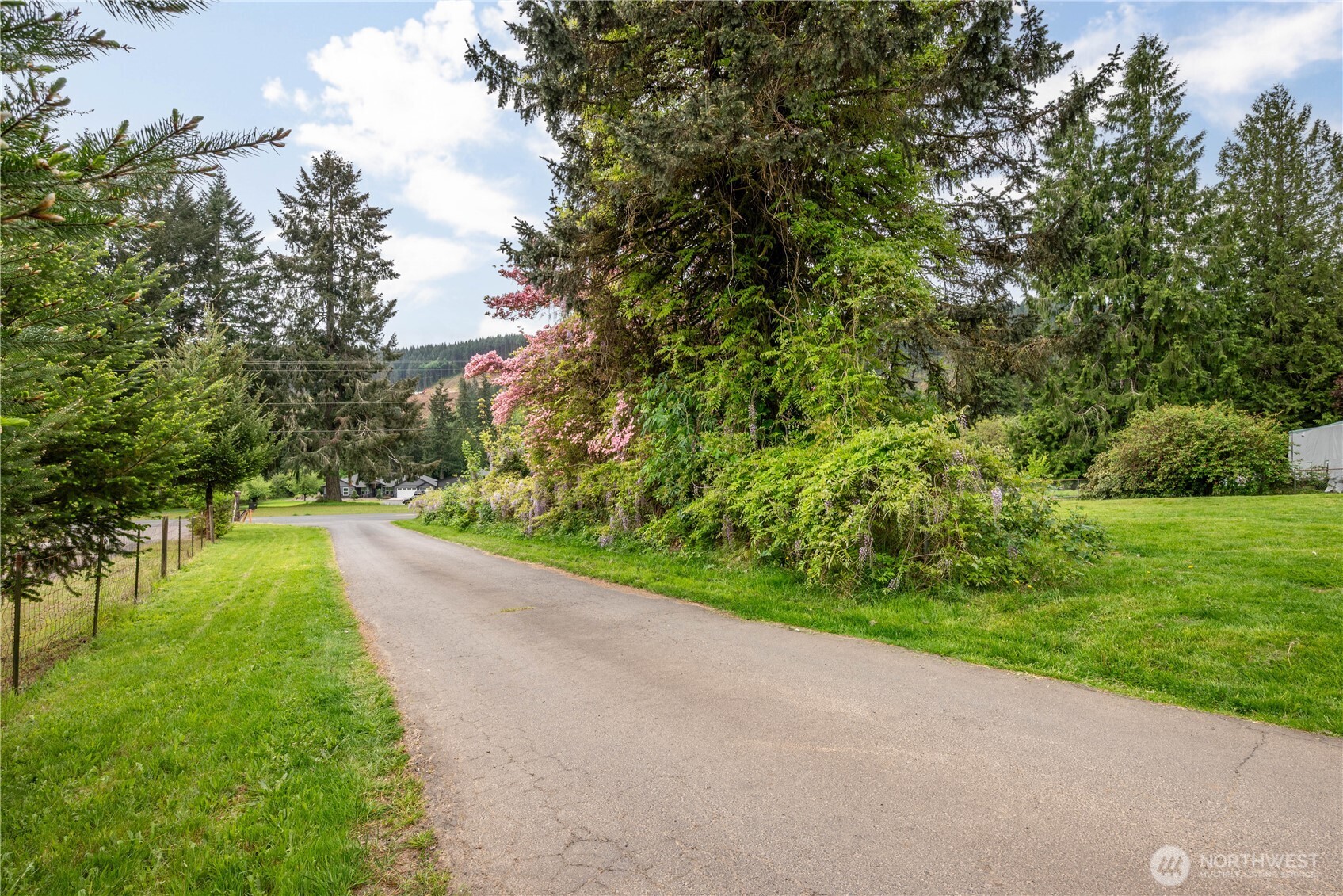 2208 Coal Creek Road Longview WA 98632