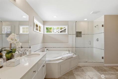24923 NE 3rd Place Sammamish WA 98074