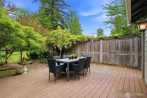 24923 NE 3rd Place Sammamish WA 98074