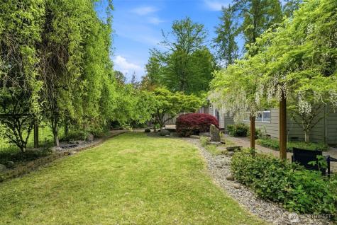 24923 NE 3rd Place Sammamish WA 98074