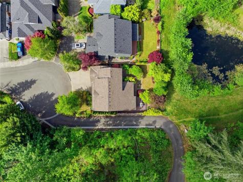 24923 NE 3rd Place Sammamish WA 98074