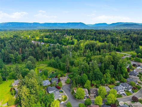 24923 NE 3rd Place Sammamish WA 98074