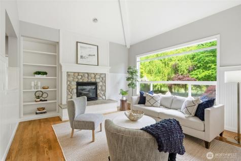24923 NE 3rd Place Sammamish WA 98074