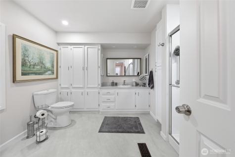 722 Wandering Creek Drive Bothell WA 98021