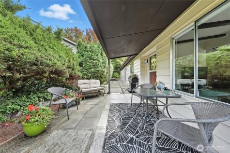 722 Wandering Creek Drive Bothell WA 98021