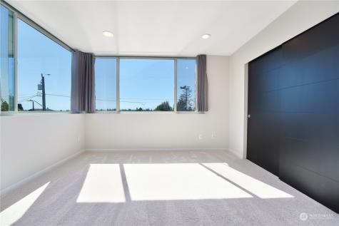 8356 19 Avenue NW Seattle WA 98117