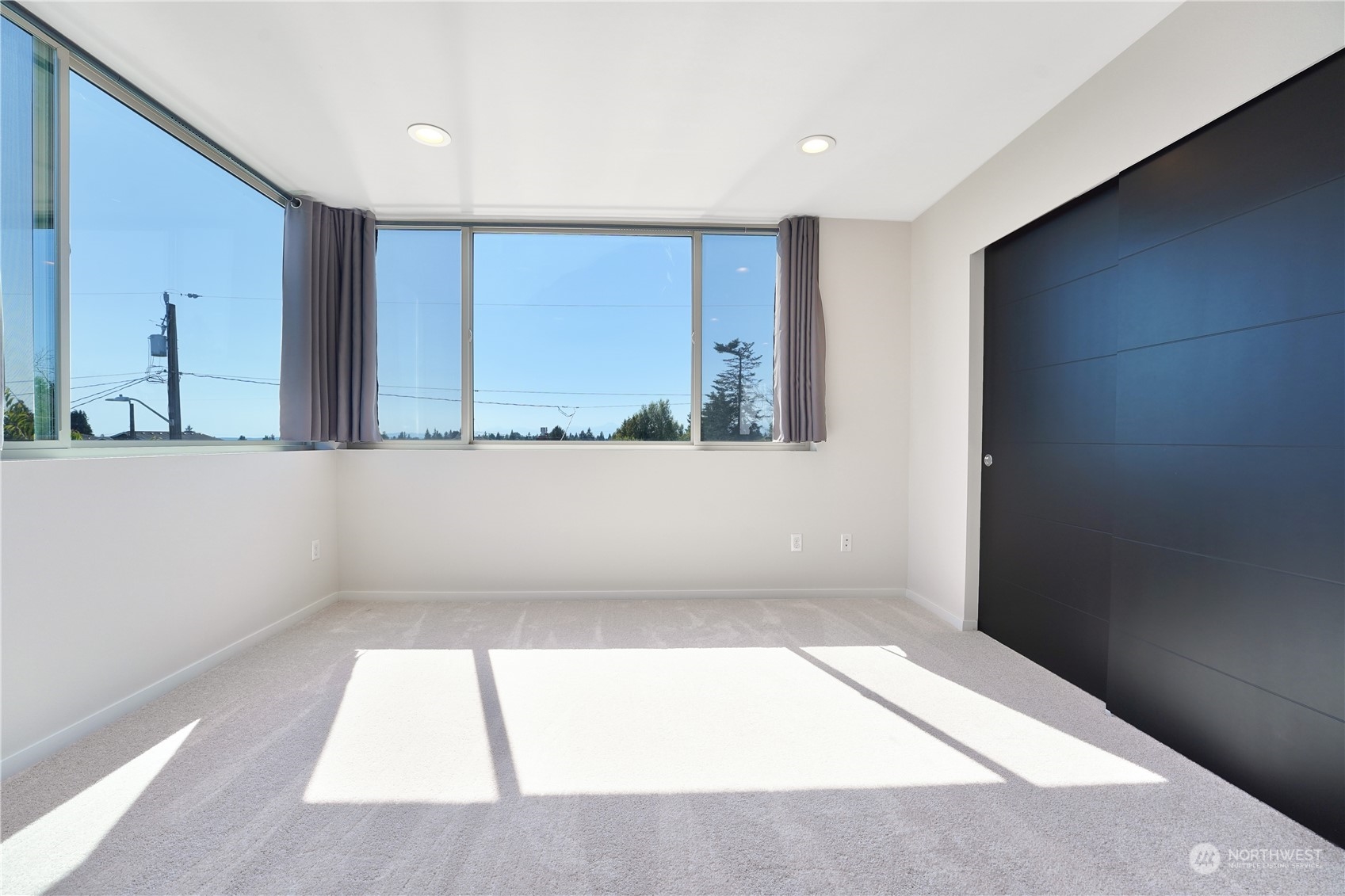 8356 19 Avenue NW Seattle WA 98117