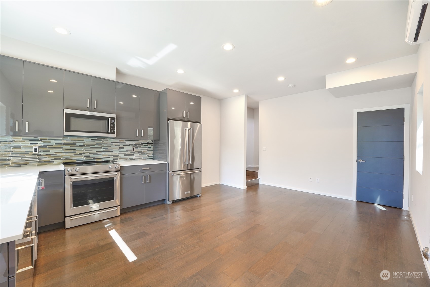 8356 19 Avenue NW Seattle WA 98117