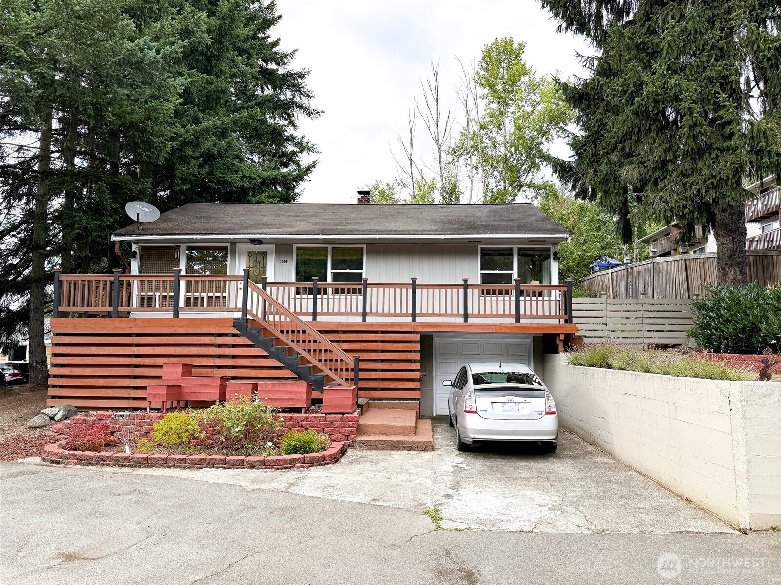 9005 Canyon Dr, Kent WA 98030