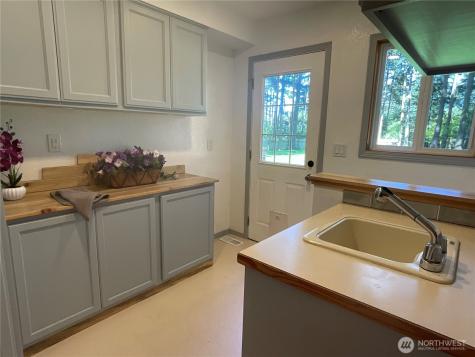 1656 Fern Place Oak Harbor WA 98277