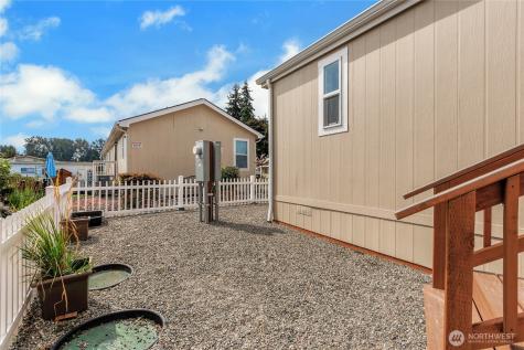 10512 60th Street Court E Puyallup WA 98372