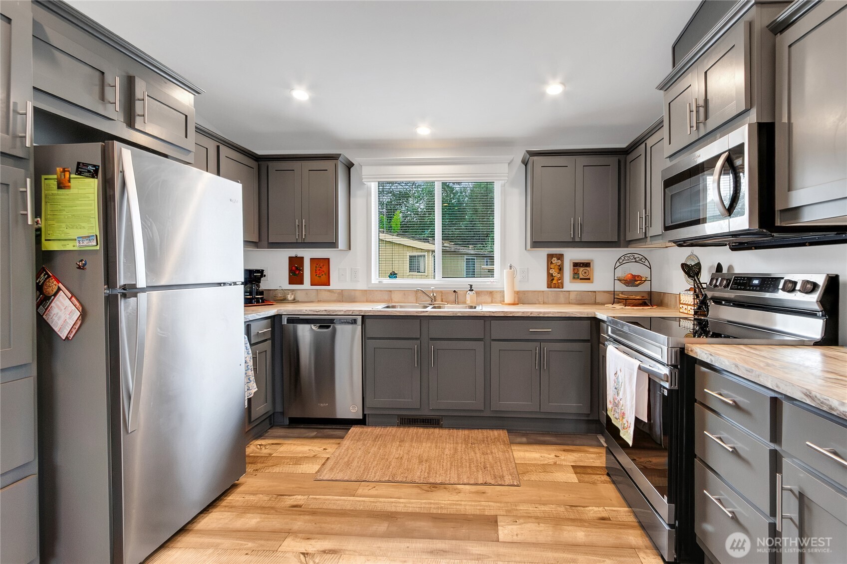10512 60th Street Court E Puyallup WA 98372