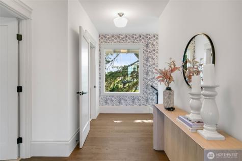 1303 E Lynn Street Seattle WA 98102