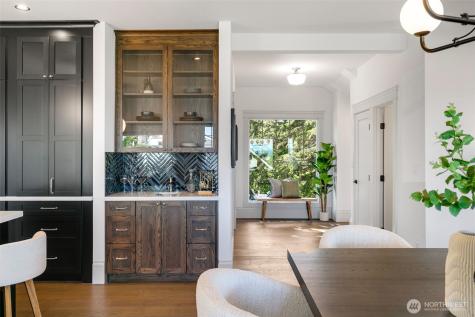 1303 E Lynn Street Seattle WA 98102