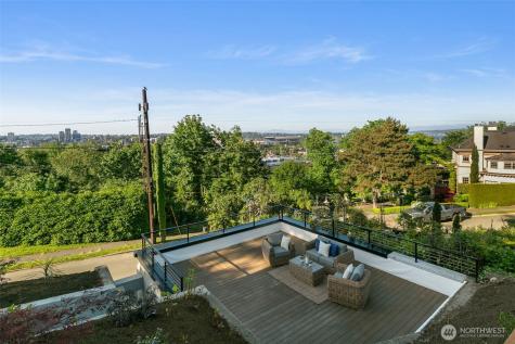 1303 E Lynn Street Seattle WA 98102