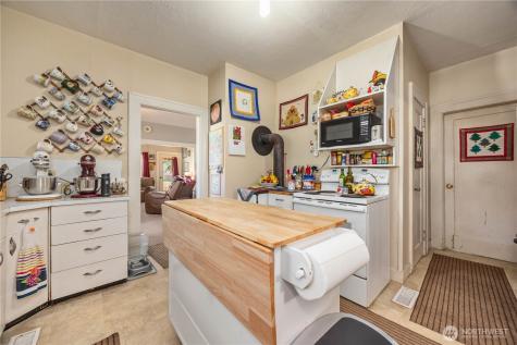 1281 Totem Pole Road Manson WA 98831