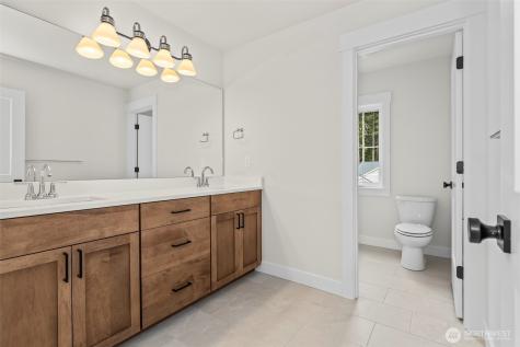 10155 Royal Valley Road NE Poulsbo WA 98370