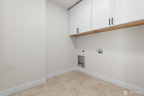 10155 Royal Valley Road NE Poulsbo WA 98370