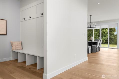 10155 Royal Valley Road NE Poulsbo WA 98370