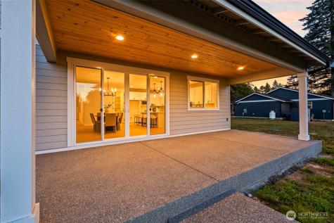 10155 Royal Valley Road NE Poulsbo WA 98370