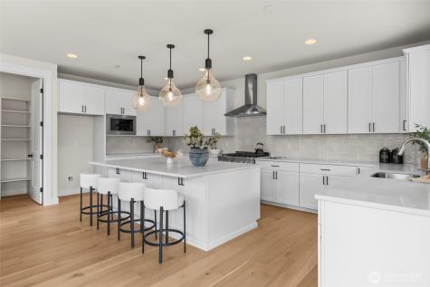 10155 Royal Valley Road NE Poulsbo WA 98370