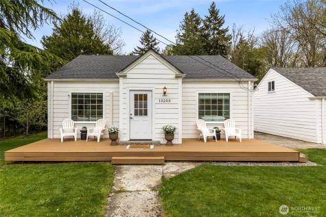 10203 Mckinley Avenue E Tacoma WA 98445