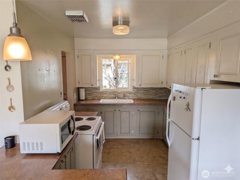 551 Kemp Street Port Angeles WA 98362
